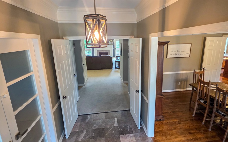 Entryway of 220 Pueblo Pass